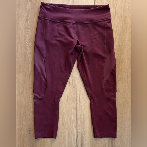 Zella Wine-Colored Cropped Leggings Size M - Picture 2 of 6
